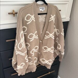 BUCKETLIST Beige and Cream Patterned Cardigan